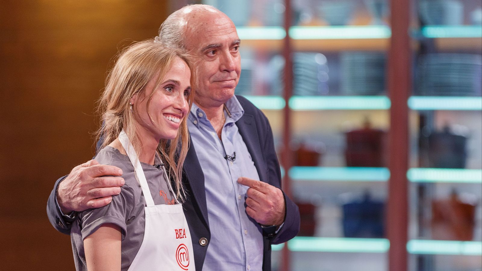 Bea brilla junto a su padre con este postre de arándanos