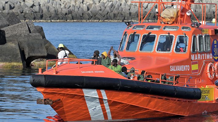 Telediario 2 - Sanusi llegó a El Hierro siendo menor desde Gambia y fue acogido por un policía local