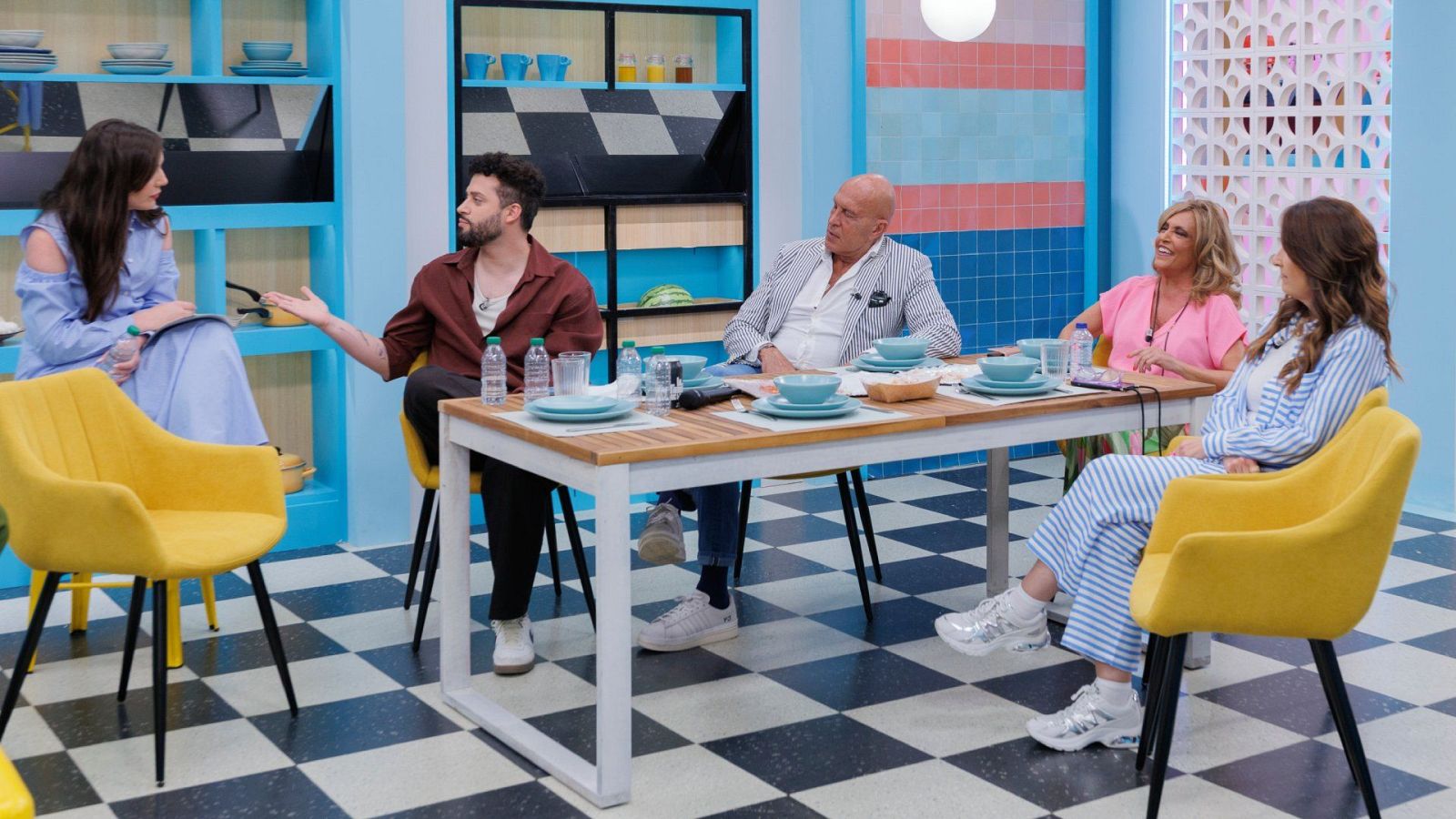 La familia de la tele - Programas 16/06/25 - Previo | Ver - La familia de la tele | Ver