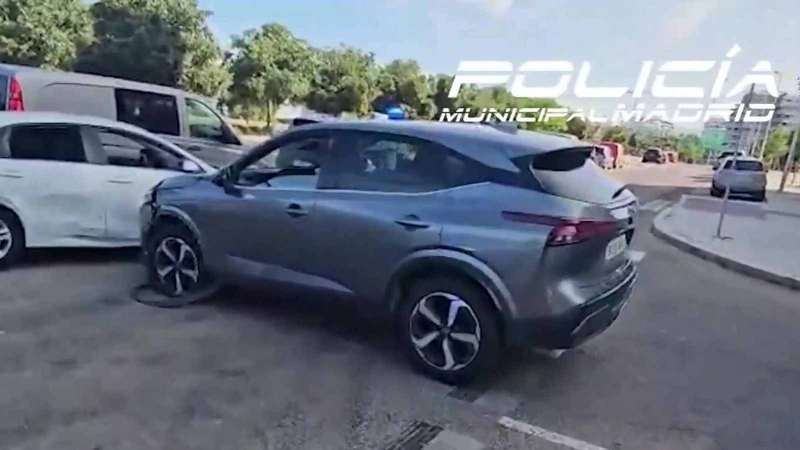 Dos persecuciones de riesgo en las últimas horas: una en el barrio de Hortaleza y otra en el de Villaverde - Mañaneros 360 | Ver