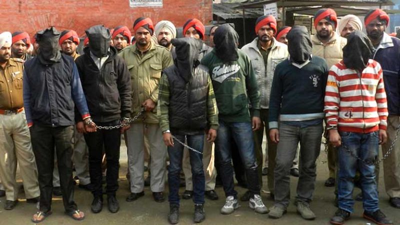 El juicio contra los acusados de violación y muerte de una joven en India se retrasa de nuevo