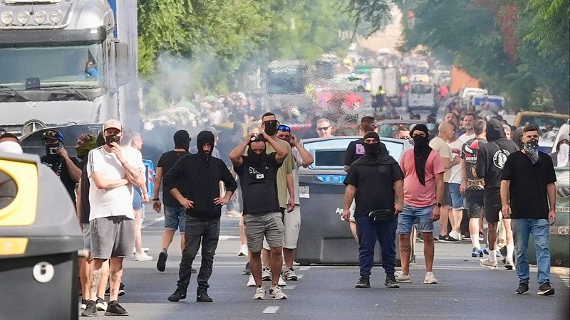 La huelga del metal de Cádiz ha derivado en enfrentamientos - Telediario 1 | Ver