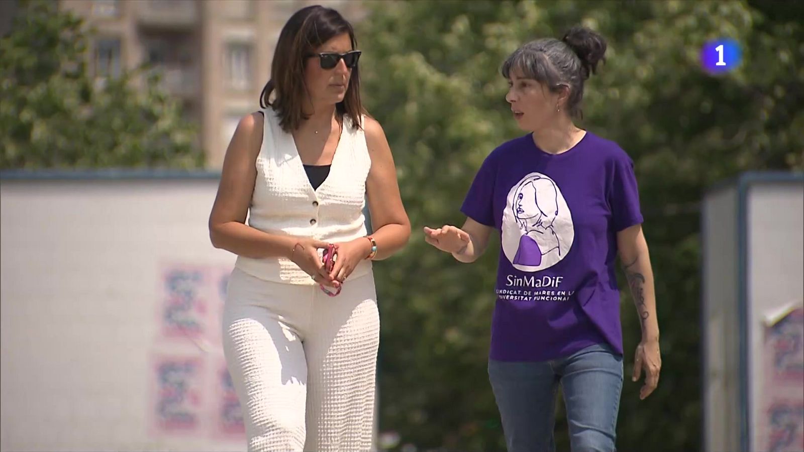 Famílies amb fills amb diversitat denuncien els sobrecostos d'estiu - L'Informatiu | Veure