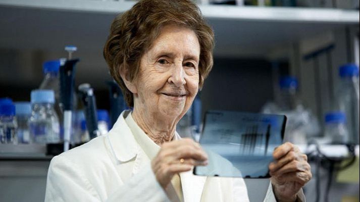 María José Rubio. Margarita Salas