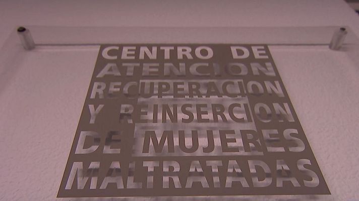 Telediario 1 - La Comunidad de Madrid reconoce que se ha enterado por los medios de la denuncia de la Fiscalía