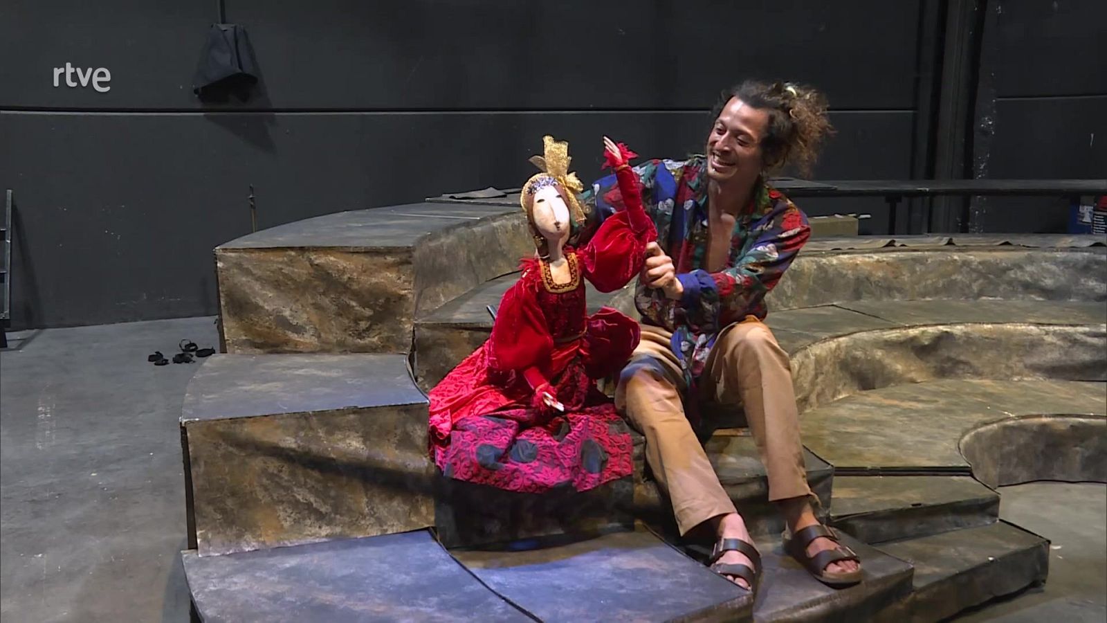 Aquí Hay Trabajo descubre la profesión de titiritero - Aquí hay trabajo | Ver