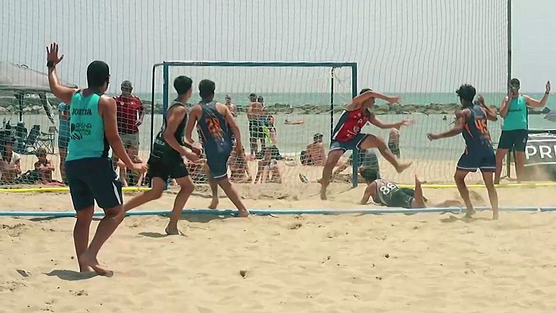 Balonmano Playa - Arena 1000 EBT Handball Tour. Resumen Prueba Vilanova I La Geltr - Balonmano | Ver