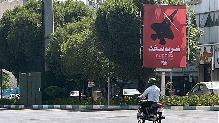 El parlamento iraní pide el cierre del Estrecho de Ormuz | Ver