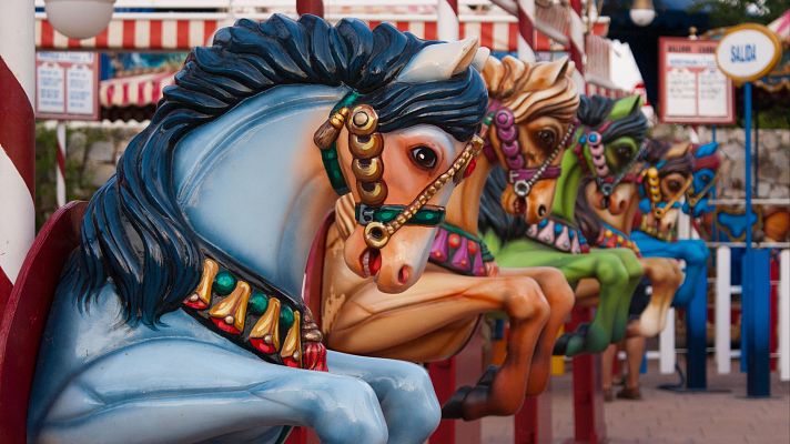 Un día con los trabajadores del Parque de Atracciones Tívoli | Ver