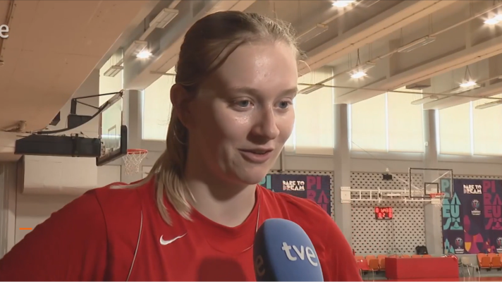 Baloncesto en RTVE - Entrevista RTVE a Julia Reisingerova, jugadora clave de la República Checa