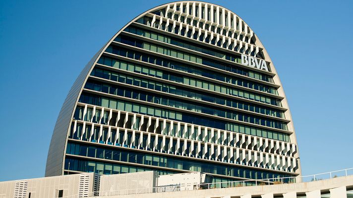 La economía - Algunos expertos aseguran que el BBVA podría seguir adelante con la opa sobre el Sabadell
