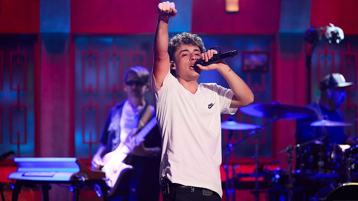 Trueno sorprende con '433' y 'No Cap'