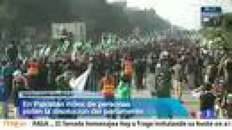 Miles de personas se manifiestan en Pakistán contra la corrupción y por la dimisión del Gobierno 