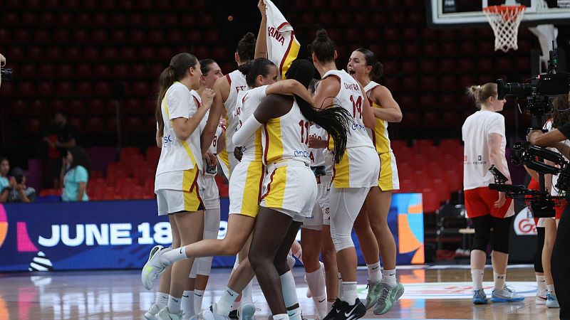 España obra la remontada ante República Checa y se mete el semifinales | Ver