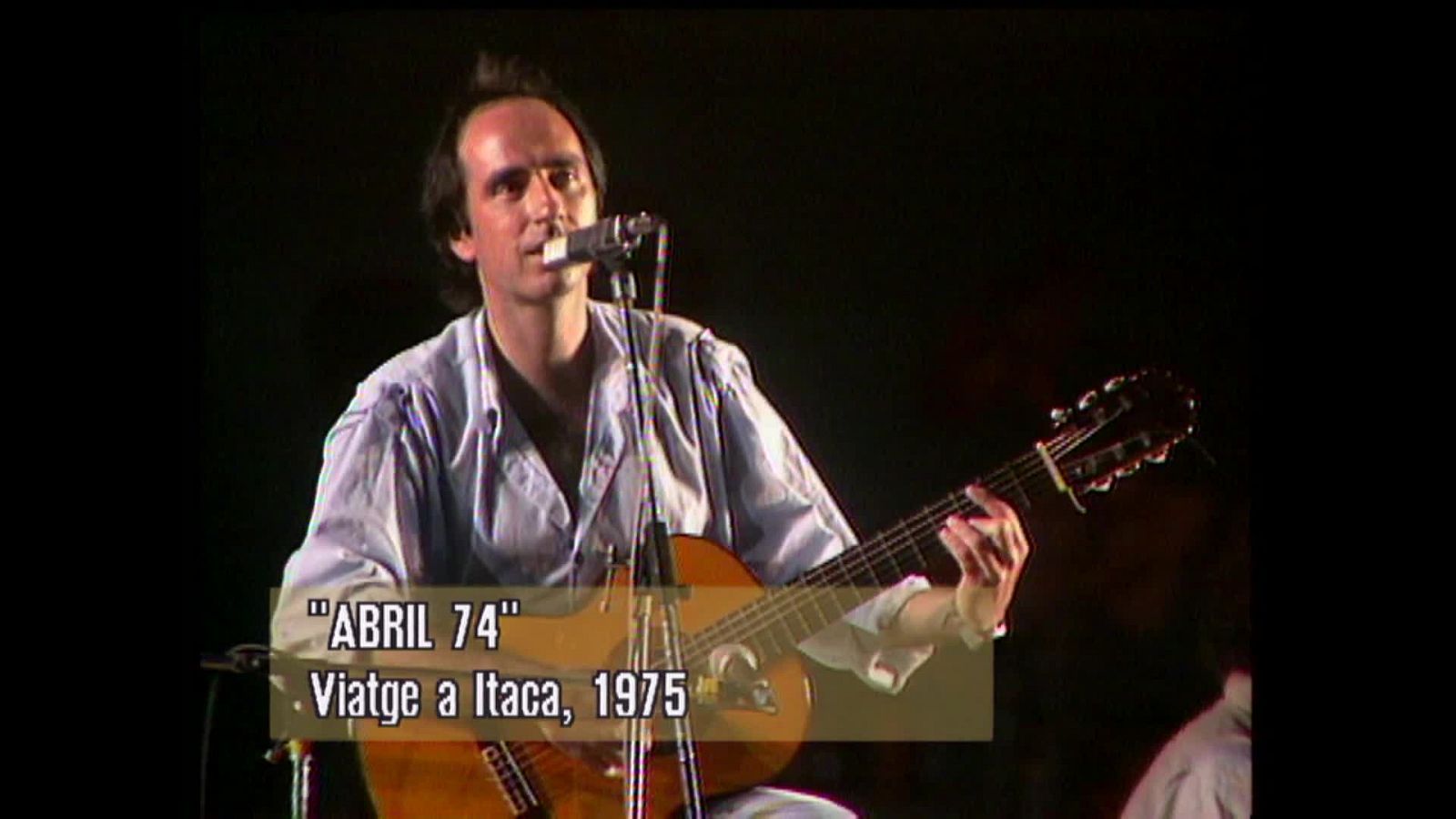 Lluís Llach actua al Camp Nou l'any 1985 - Arxiu TVE Catalunya | Veure