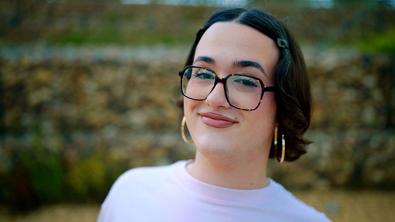 Genderless - El laberinto de la identidad de género - Genderless | Ver