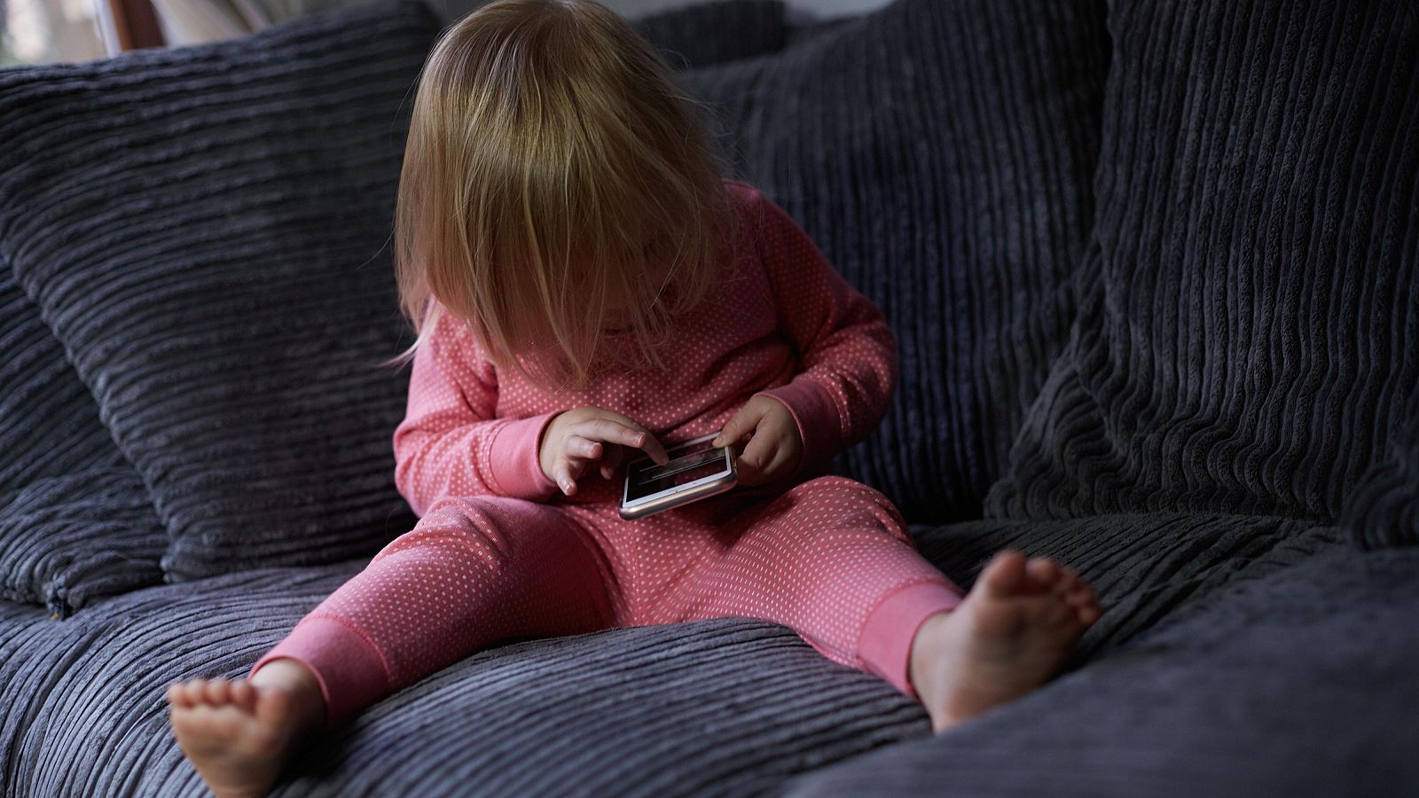 Abuso de pantallas: afecta al sueño, la ansiedad o el estrés | Ver