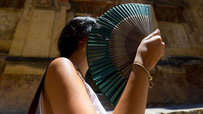 Telediario Fin de Semana - El Granado marca 46º, una cifra récord de temperatura en junio