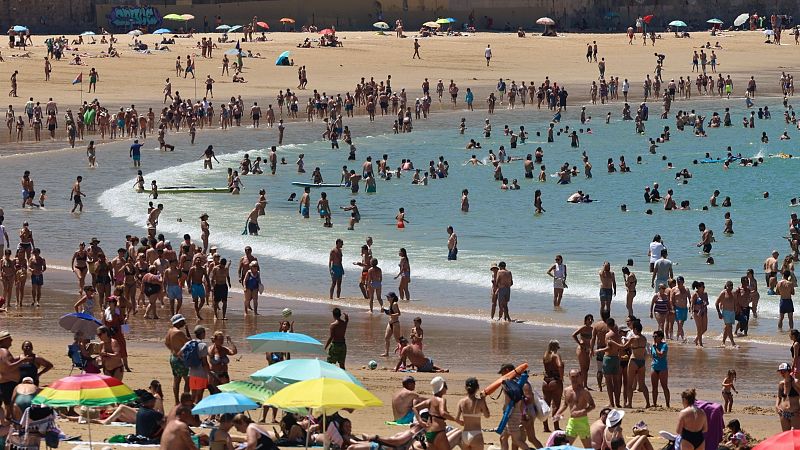 Avisos por calor y tormentas en once comunidades - Telediario Matinal | Ver