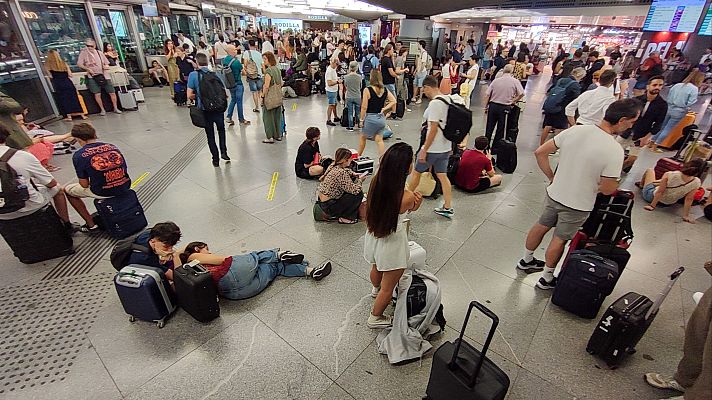Telediario 1 - Nueva jornada de caos en los trenes de alta velocidad del Corredor Sur