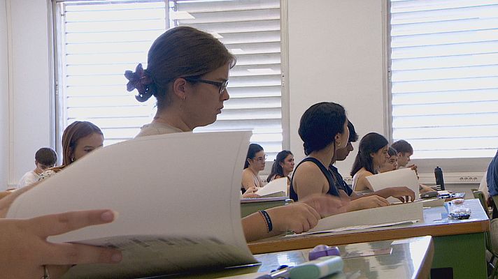  - Casi 500 afectados por la dana se examinan en la PAU extraordinaria