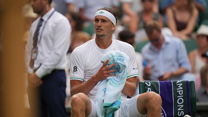 Tenis - Alexander Zverev, tras caer eliminado en Wimbledon: "Me siento solo en la vida"