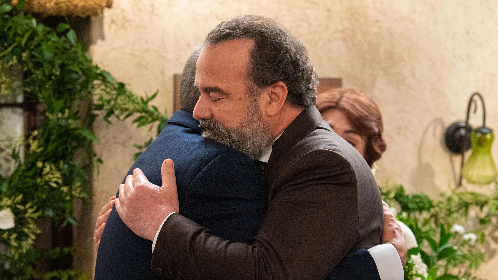 La Promesa: El palacio se despide de Rómulo - La promesa | Ver