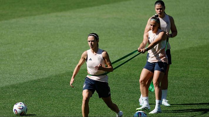 Los Deportes de La1 - España debuta en la Eurocopa ante Portugal como la gran favorita