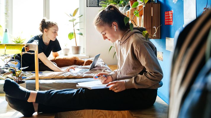 La vivienda es el principal obstáculo de acceso a la Universidad para jóvenes - Telediario 1 | Ver