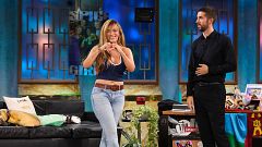 La Revuelta | El exclusivo regalo de Karol G para Broncano
