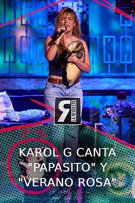 Karol G canta 'Papasito' y 'Verano rosa'