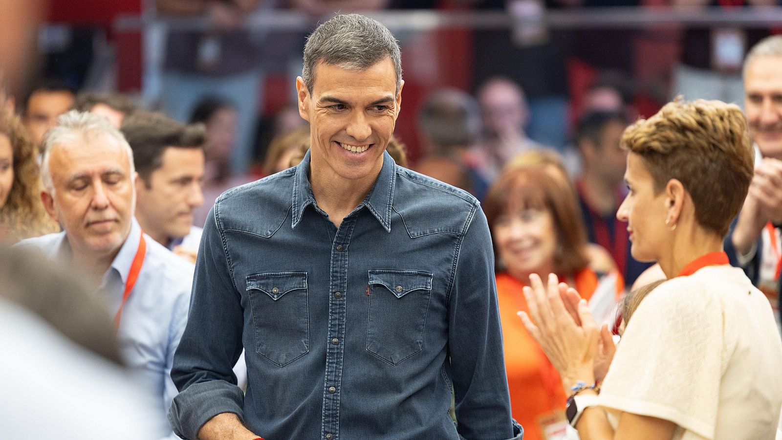 El PSOE cierra filas con Sánchez con Page como única voz discordante | Ver