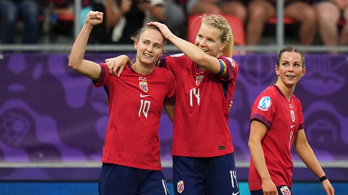  - Un jugadón de escapista de Graham Hansen da la victoria a Noruega