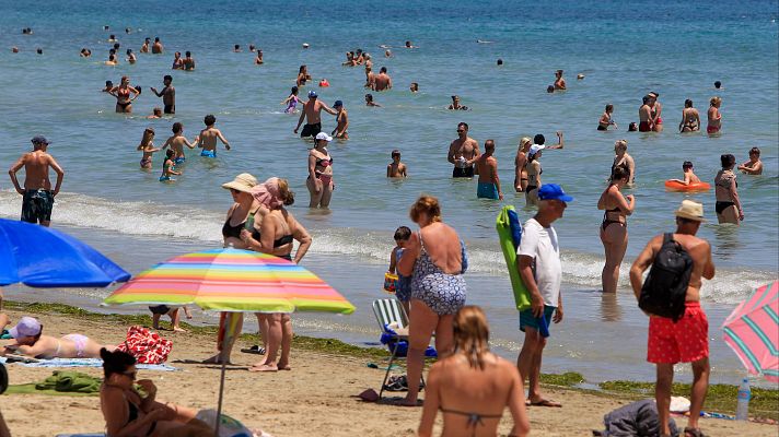 Telediario Fin de Semana - La temperatura del mar Mediterráneo podría llegar a los 30 grados este agosto
