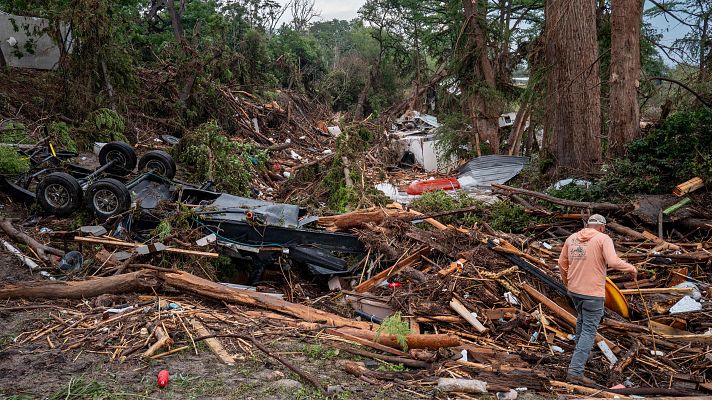 Telediario Matinal - Las fuertes inundaciones en Texas dejan al menos 82 personas fallecidas