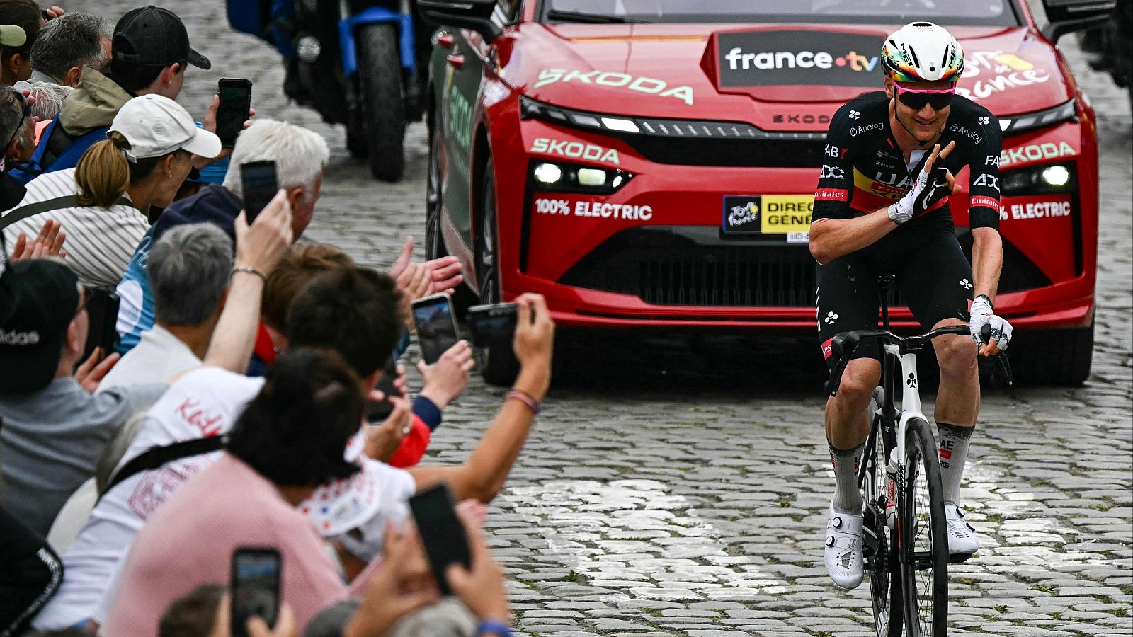 Tour de Francia 2025 | Insólito momento de Wellens y Pogacar | Ver