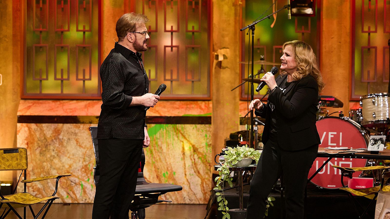 La Revuelta | Pimpinela - "Olvídame y pega la vuelta" - La Revuelta | Ver