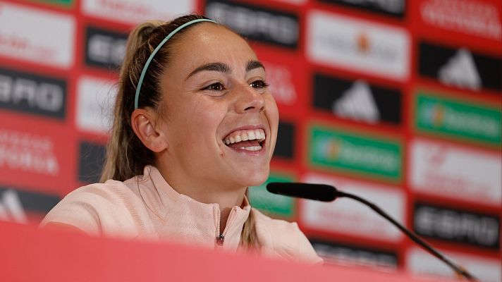 Eurocopa - Athenea del Castillo: "Las 23 estamos preparadas para el rol que nos toque desempeñar"