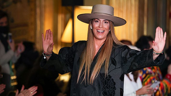 Telediario 2 - La diseñadora Juana Martín, Premio Nacional de Diseño de Moda