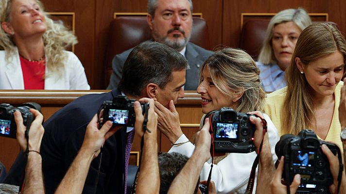 Informativo 24h - Yolanda Díaz se emociona ante las palabras de "recuerdo" y "reconocimiento" de Sánchez a su padre, Suso Díaz, en el Congreso