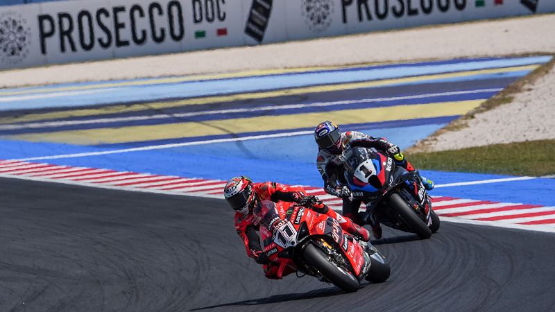 El WorldSBK llega a Reino Unido con la lucha por el campeonato al rojo vivo