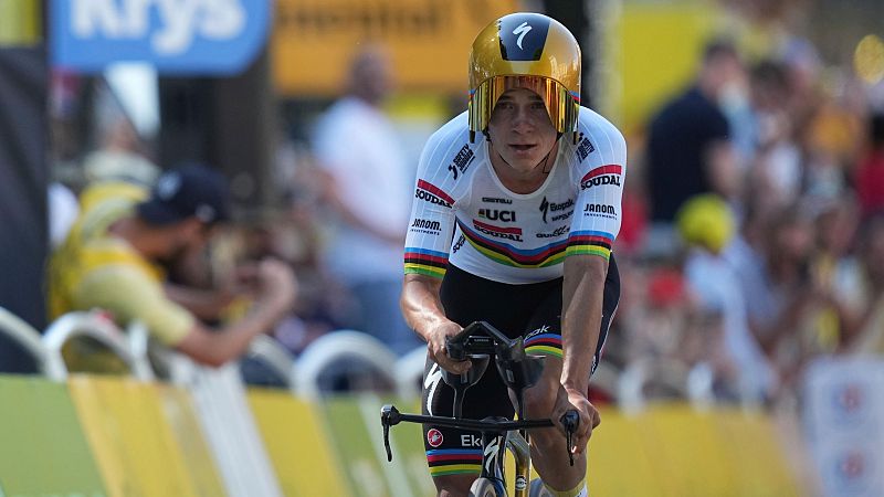 Tour | Evenepoel gana la crono y Pogacar se coloca líder | Ver