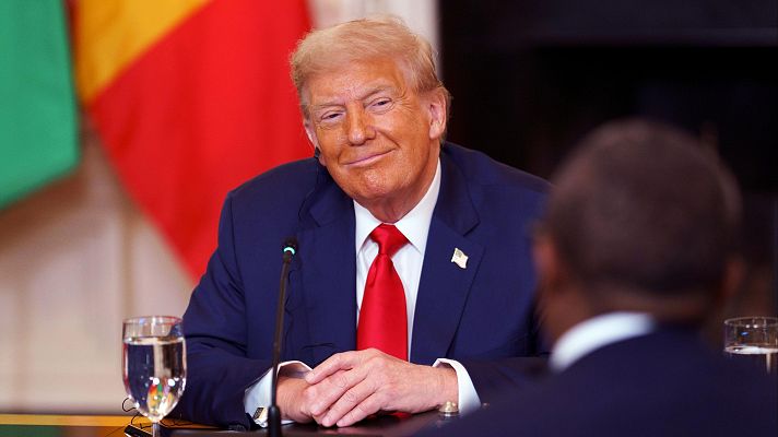  - Trump elogia al presidente de Liberia por su "buen inglés", lengua oficial del país