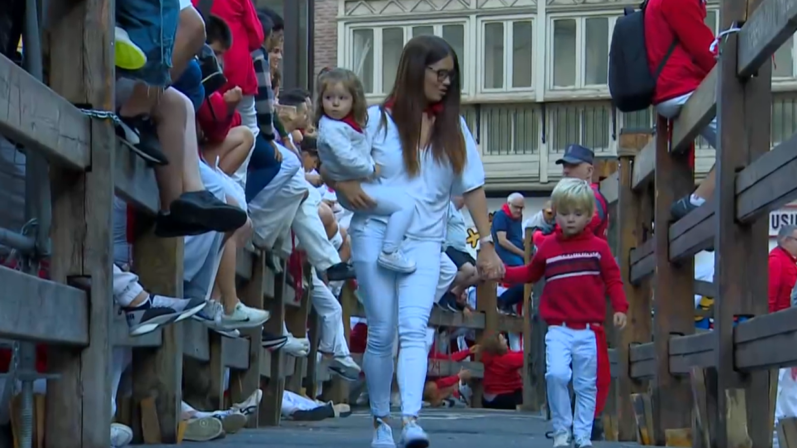 Así se viven los Sanfermines dentro de un hogar pamplonica | Ver