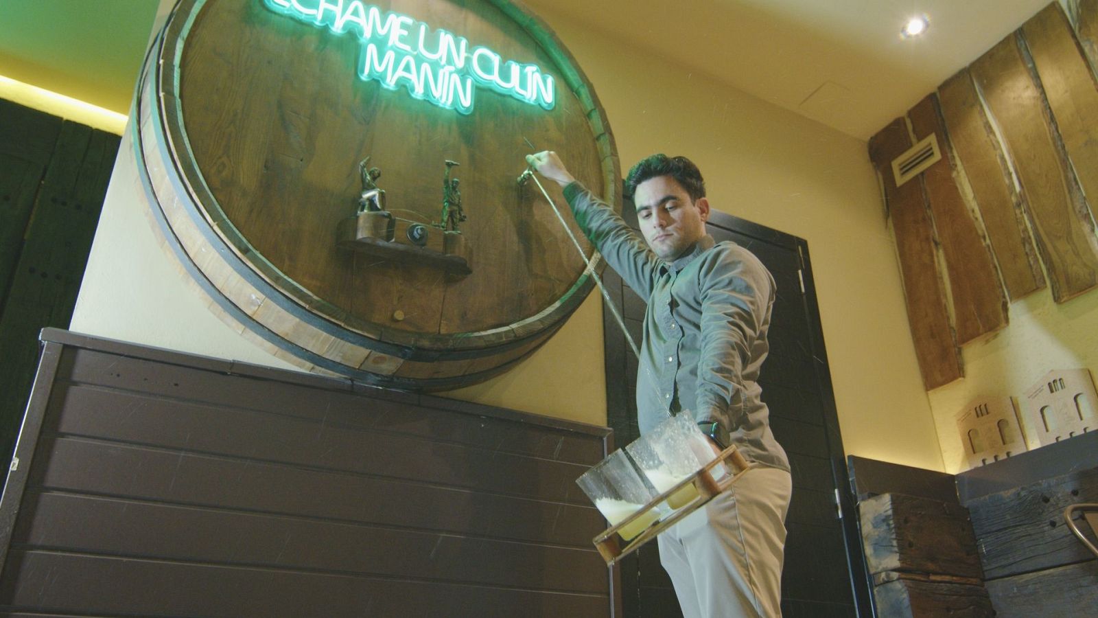 De tapas por España - Oviedo. Tierra de príncipes. Corazón de España | Ver