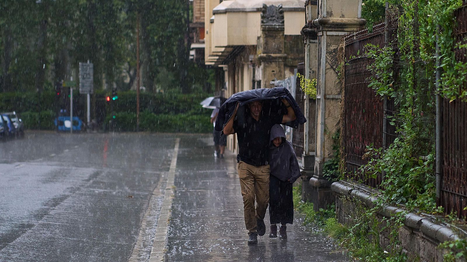 Aragón activa la fase de emergencia por lluvias y tormentas - La noche en 24h | Ver