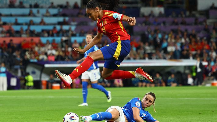 Eurocopa - Salma Paralluelo, sobre el duelo ante Suiza: "Va a ser un partido bonito, ahora empieza otra Eurocopa"