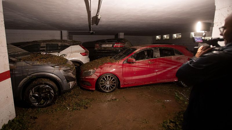 Vecinos de Zaragoza afectados por la dana: "Las bolas de granizo caían como granadas" - Informativo 24h | Ver