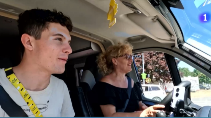 Ciclismo - En caravana y etapa tras etapa, así sigue la familia de Iván Romeo el Tour de Francia