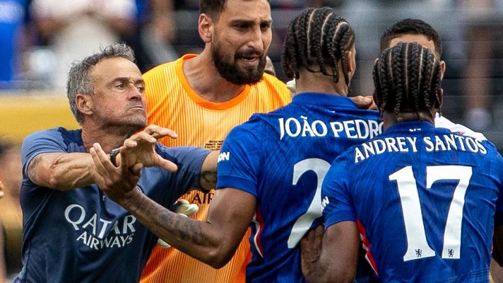 Luis Enrique, tras su manotazo a Joao Pedro: 'Hay una serie de empujones por parte de mucha gente'